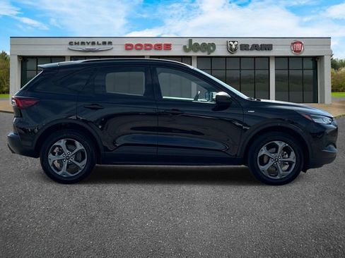 Used 2025 Ford Escape ST-Line image 3