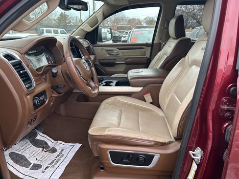 Used 2019 RAM 1500 Laramie image 12