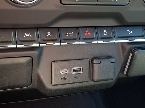 Used 2023 Chevrolet Silverado 1500 Custom Trail Boss w/ LPO, Dark Essentials Package image 31