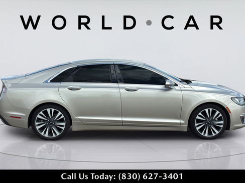 Used 2017 Lincoln MKZ Reserve w/ Technology Package FWD image 3