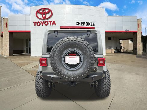 Used 2023 Jeep Wrangler Unlimited Rubicon w/ LED Lighting Group AWD/4WD image 6