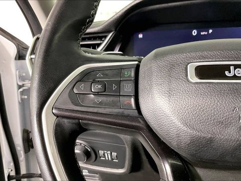 Used 2022 Jeep Grand Cherokee L Laredo w/ Luxury Tech Group I AWD/4WD image 24