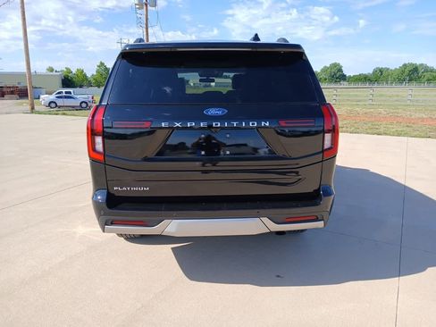Used 2025 Ford Expedition Platinum AWD/4WD image 7