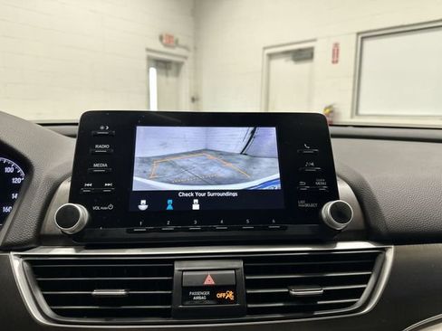 Used 2019 Honda Accord LX image 26