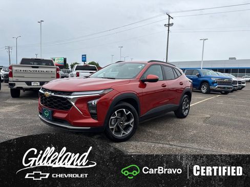 Certified 2024 Chevrolet Trax LT w/ Sunroof Package FWD image 1