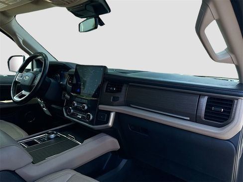 Used 2024 Ford Expedition Max Limited image 34