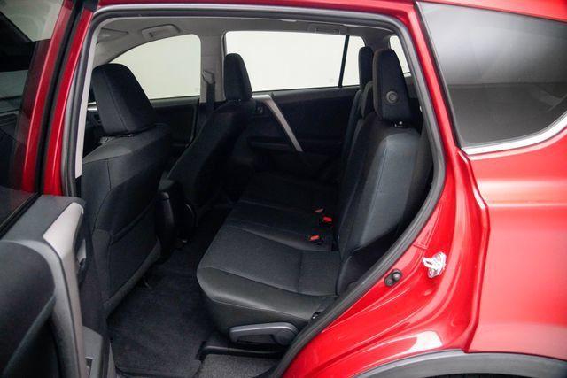 Used 2016 Toyota RAV4 LE AWD/4WD image 20