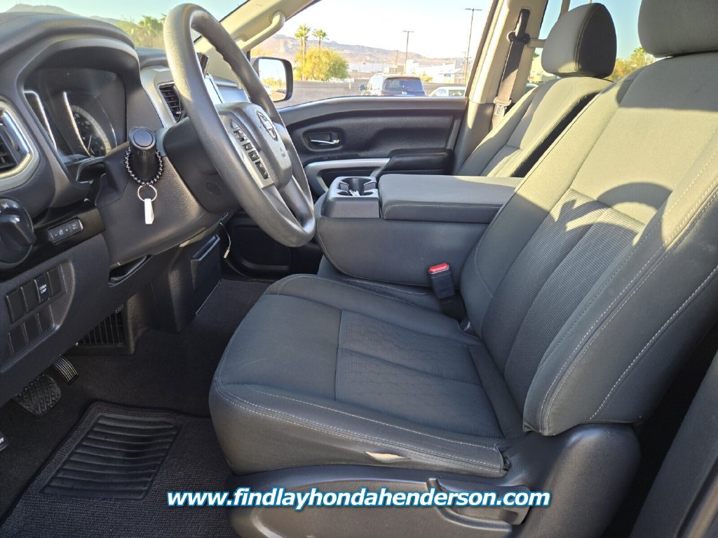 Used 2017 Nissan Titan SV RWD image 13