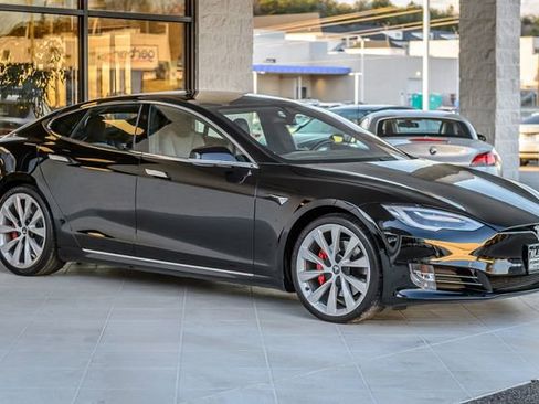 Used 2021 Tesla Model S Performance image 4