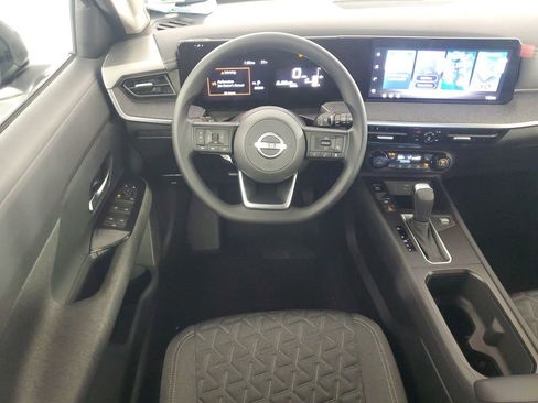 New 2026 Nissan Kicks SV w/ SV Premium Package image 14