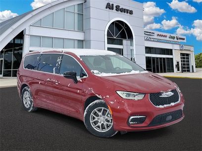 New 2026 Chrysler Pacifica Select