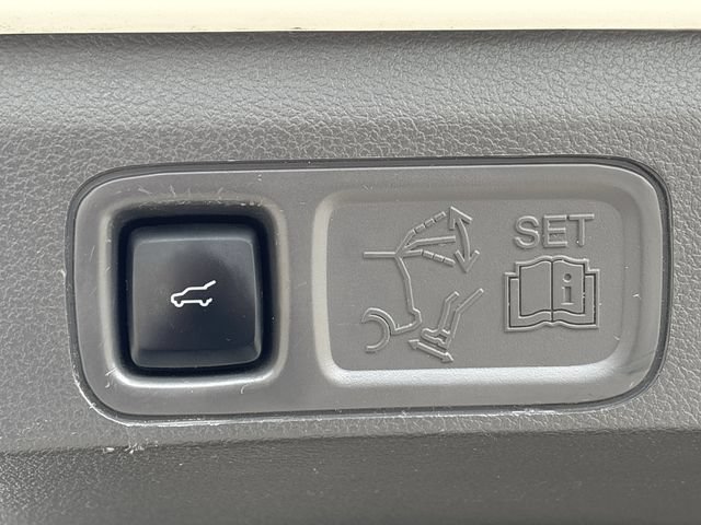 Used 2021 Ford Expedition Max Limited RWD image 31
