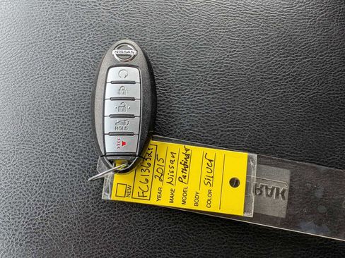 Used 2015 Nissan Pathfinder SL w/ SL Tech Package image 33