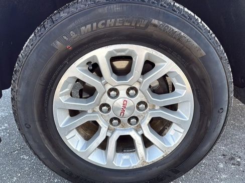 Used 2015 GMC Sierra 1500 SLE w/ SLE Value Package AWD/4WD image 10