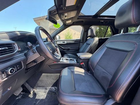 Used 2024 Ford Explorer ST-Line w/ Class IV Trailer Tow Package AWD/4WD image 19