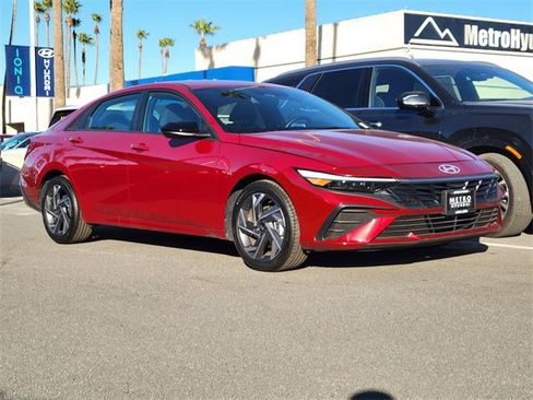 Used 2025 Hyundai Elantra Sport image 26