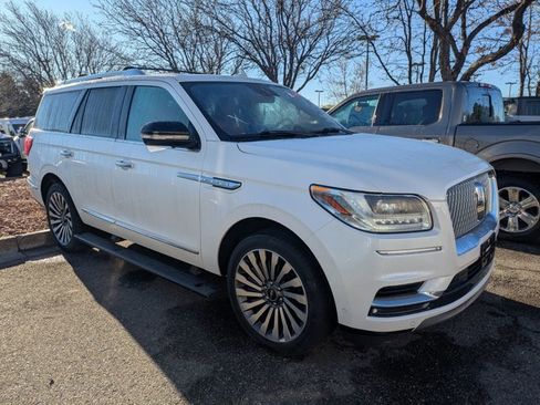 Used 2018 Lincoln Navigator Reserve w/ Technology Package image 3