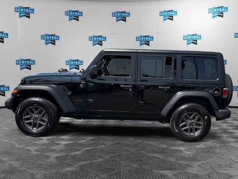 Used 2024 Jeep Wrangler Unlimited Sport AWD/4WD image 3