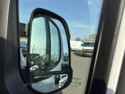 Used 2025 RAM ProMaster 2500 w/ Convenience Group FWD image 40