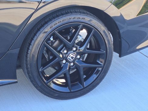 Used 2024 Honda Civic Sport image 11