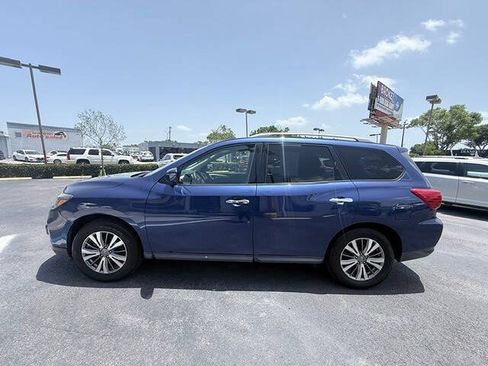 Used 2020 Nissan Pathfinder SL FWD image 3