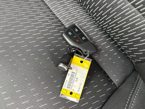 Used 2025 Chevrolet Equinox LT image 29