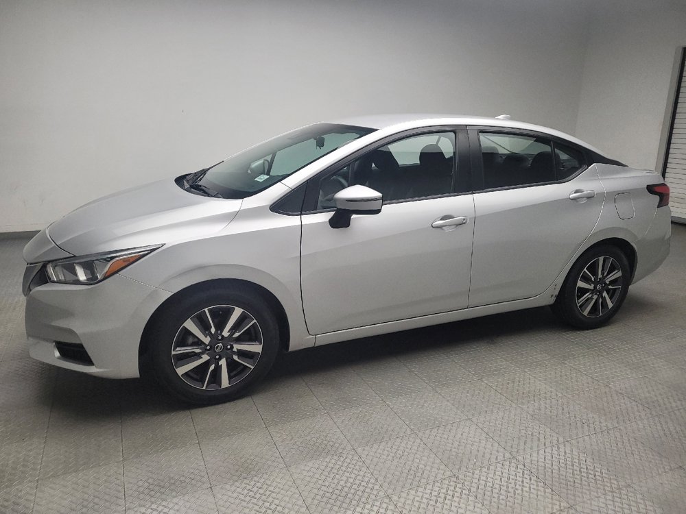 Used 2021 Nissan Versa SV FWD image 2