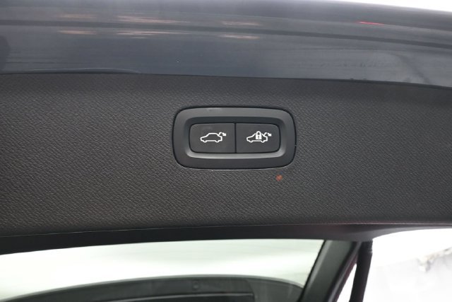 Used 2021 Volvo XC90 T6 Momentum w/ Climate Package AWD/4WD image 29