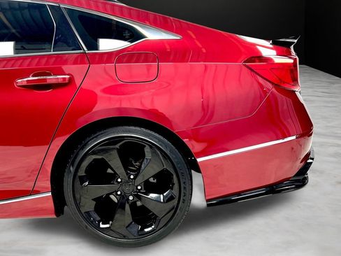 Used 2018 Honda Accord Touring image 46