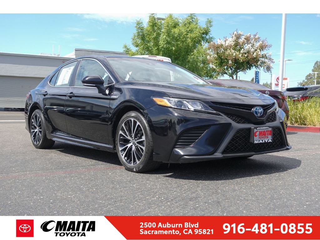 Used 2018 Toyota Camry SE w/ Audio Package FWD image 1
