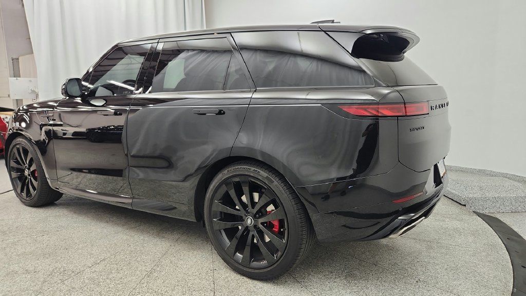 Used 2025 Land Rover Range Rover Sport Dynamic SE AWD/4WD image 15