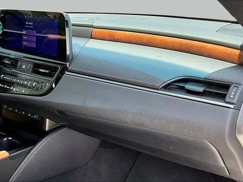 Used 2023 Lexus ES 300h Ultra Luxury w/ Accessory Package (Z1) FWD image 19