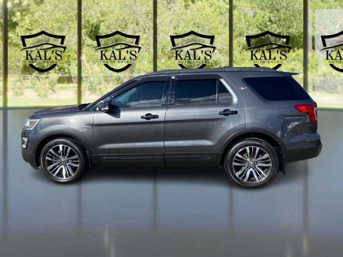 Used 2016 Ford Explorer Platinum AWD/4WD image 8