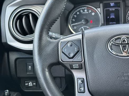 Used 2021 Toyota Tacoma TRD Off-Road w/ Technology Package AWD/4WD image 8