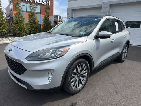 Certified 2020 Ford Escape Titanium image 2