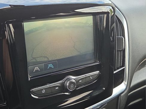 Used 2018 Chevrolet Traverse LS w/ LPO, Black Accent Package FWD image 16