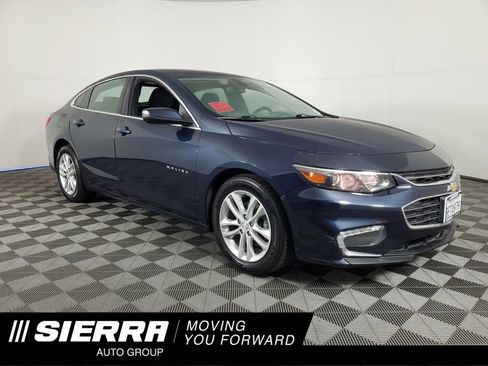 Used 2017 Chevrolet Malibu LT image 1