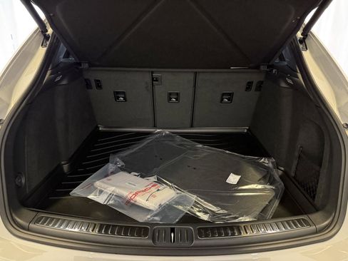 New 2026 Porsche Macan Turbo image 28