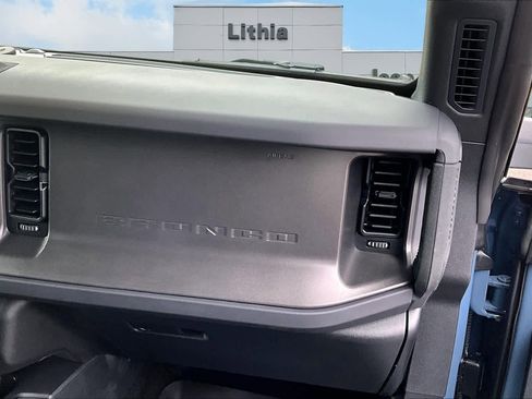 Used 2025 Ford Bronco Big Bend w/ Black Appearance Package image 24