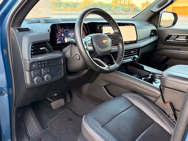 Used 2025 Chevrolet Tahoe Premier RWD image 12