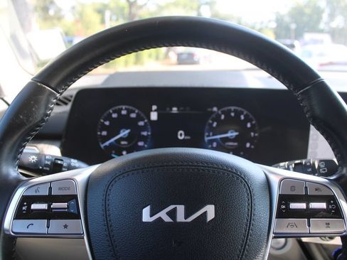 Used 2024 Kia Telluride SX FWD image 30