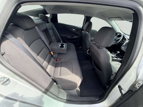 Used 2019 Chevrolet Malibu LT FWD image 25