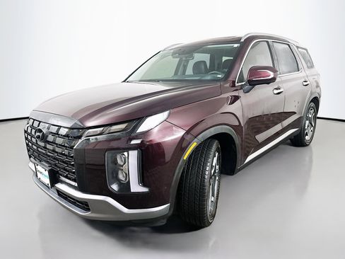 Used 2023 Hyundai Palisade Limited image 3