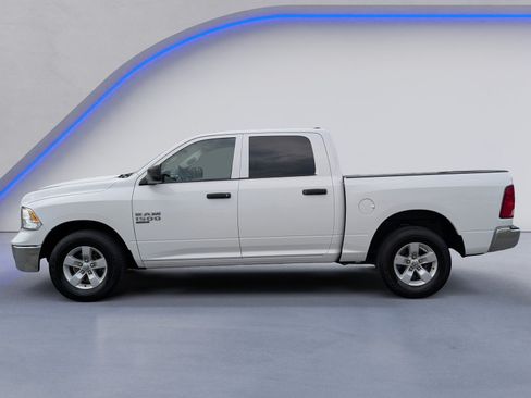 Used 2022 RAM 1500 Classic SLT RWD image 6