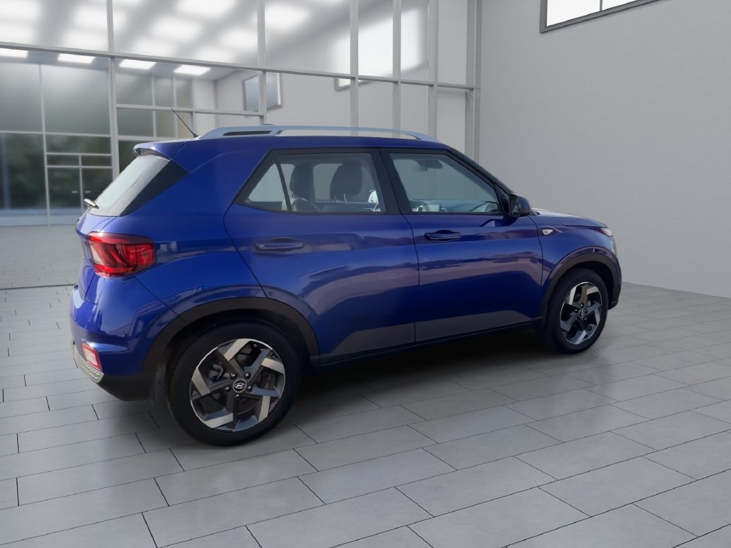 Used 2026 Hyundai Venue SEL FWD image 8