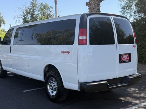 Used 2020 Chevrolet Express 3500 LS RWD image 3