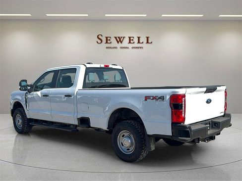 New 2025 Ford F250 XL w/ 360-Degree Camera Package image 3