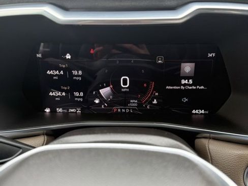 Used 2025 GMC Canyon Denali image 20