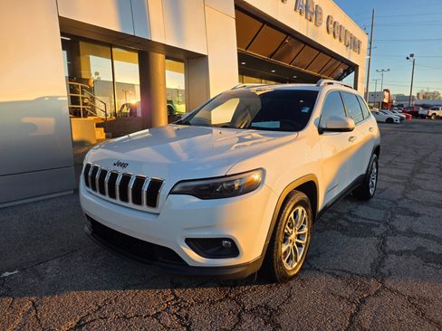 Used 2020 Jeep Cherokee Latitude Plus w/ Cold Weather Group image 2