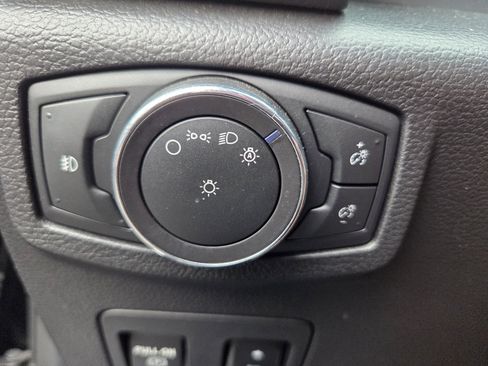 Used 2018 Ford Expedition Max XLT image 30